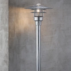 Nordlux Lønstrup 32 Havelampe Galvaniseret 7 Nordlux Lønstrup 32 Havelampe Galvaniseret -EL OG BELYSNING Butik unnamed file 1516
