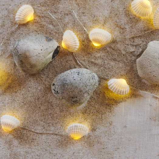 Sirius Shelly Lyskæde M/muslingeskaller 1,9 M Hvid 5 Sirius Shelly Lyskæde M/muslingeskaller 1,9 M Hvid - Billede 3